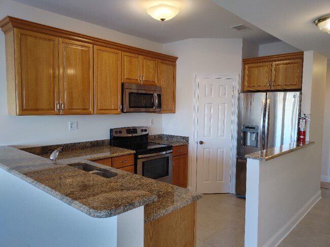 Building Photo - 118 Lakeview Dr