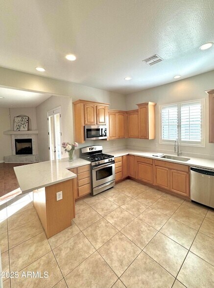 Foto del edificio - 4213 E Edgemont Ave