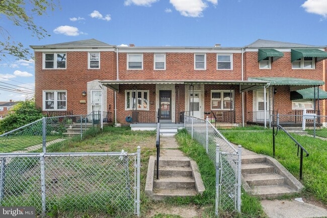 Building Photo - 2203 Redthorn Rd
