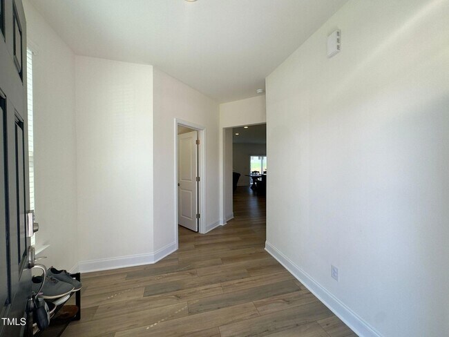 Foto del edificio - 109 Steel Springs Ln