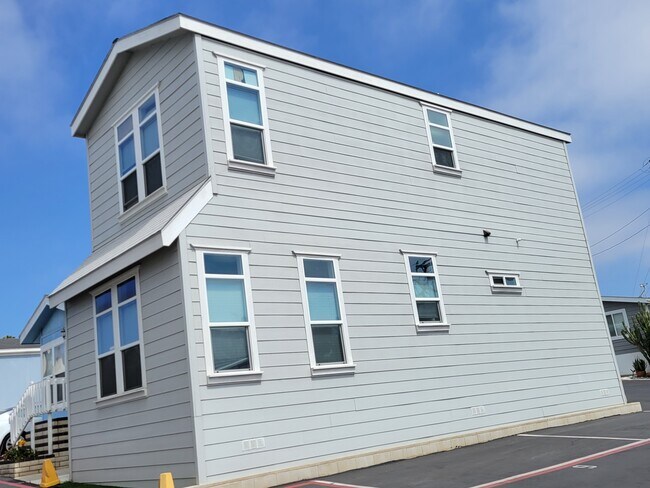 New two story townhouse in a Mobile Homes Community - 30 Pier Ave