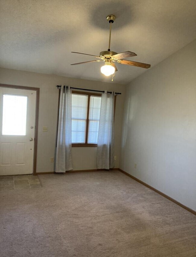 Foto del edificio - 2 bedroom in Piqua OH 45356