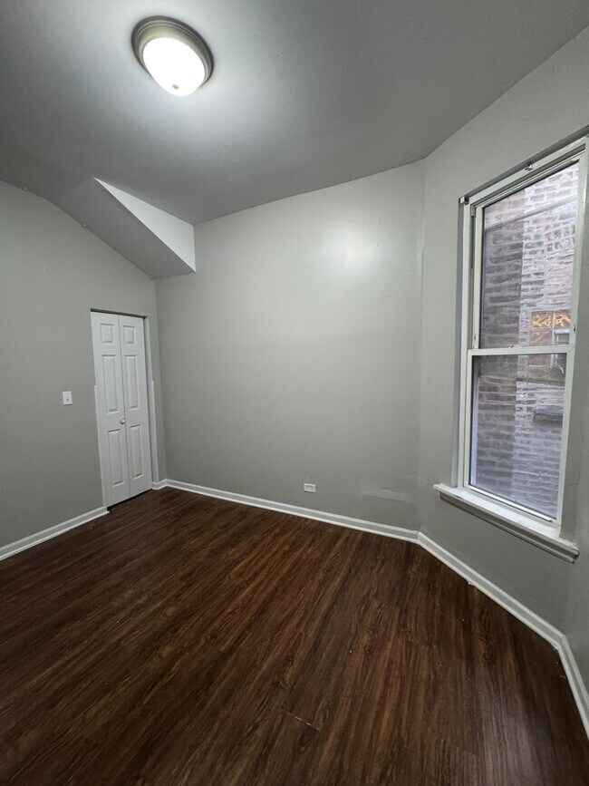 Foto del edificio - 3939 W Fillmore St