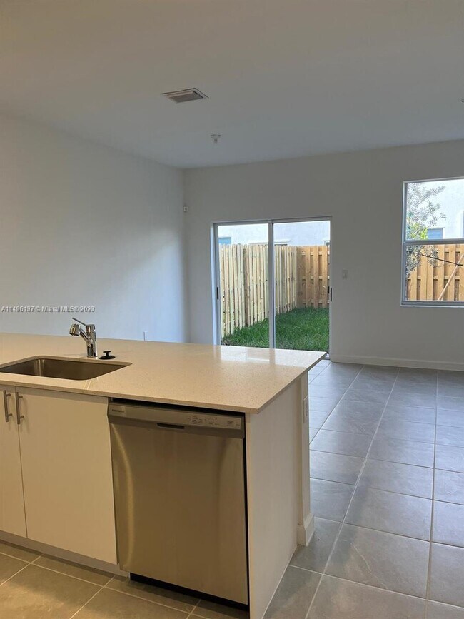 Foto del edificio - 16271 SW 292nd St