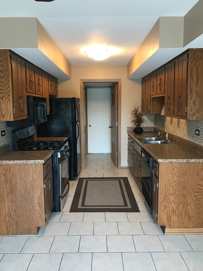 Galley Kitchen - 9318 142nd St