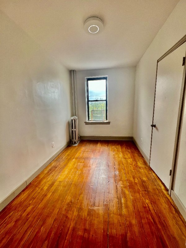 Building Photo - 354 Bergen Ave