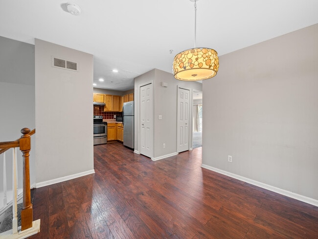 Building Photo - 29422 Glen Oaks Blvd W