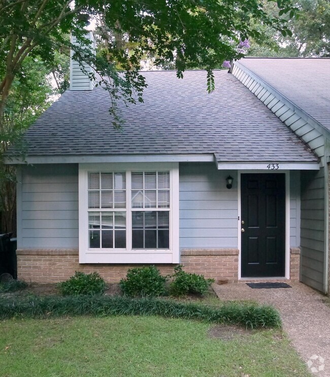 Building Photo - 433 Richview Park Cir W