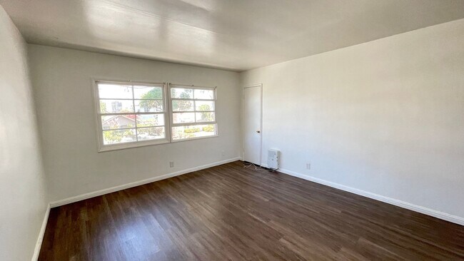 Foto del edificio - Beautiful Belmont Heights Studio for Rent!