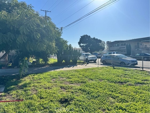 Building Photo - 1285 E Kingsley Ave