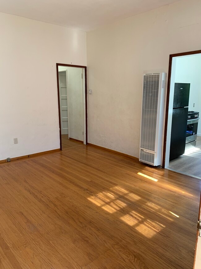 Building Photo - 2731 Grant St