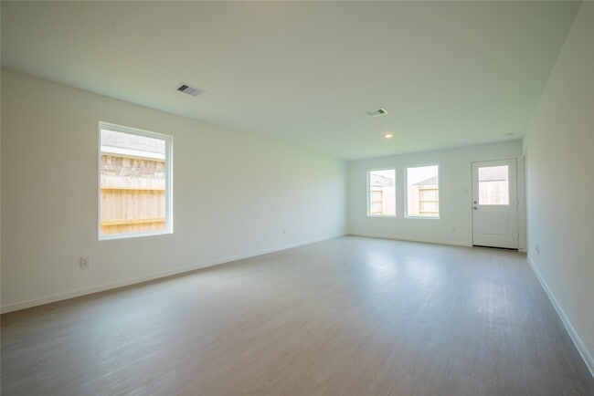 Building Photo - 6147 Sunburst Scarlet St