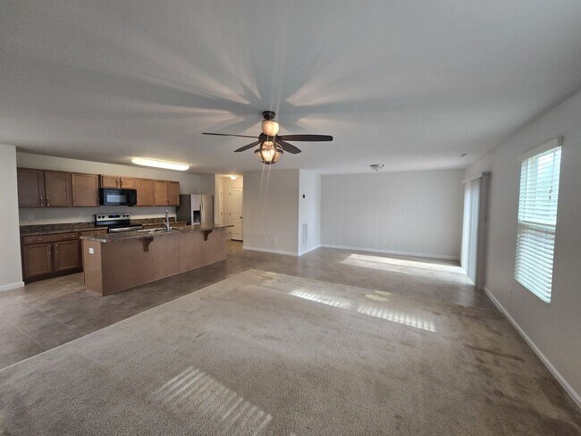 Foto del edificio - Beautiful Home Available for Rent in Charlotte, NC 28212