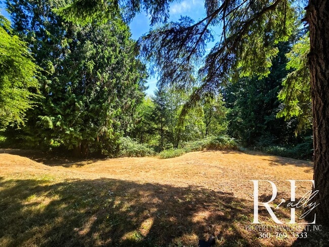Building Photo - Spacious Port Orchard Home with Acreage, H...