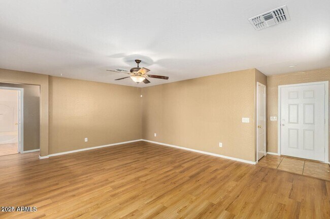 Foto del edificio - 25025 W Dove Mesa Dr