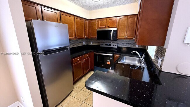 Building Photo - 7640 Westwood Dr