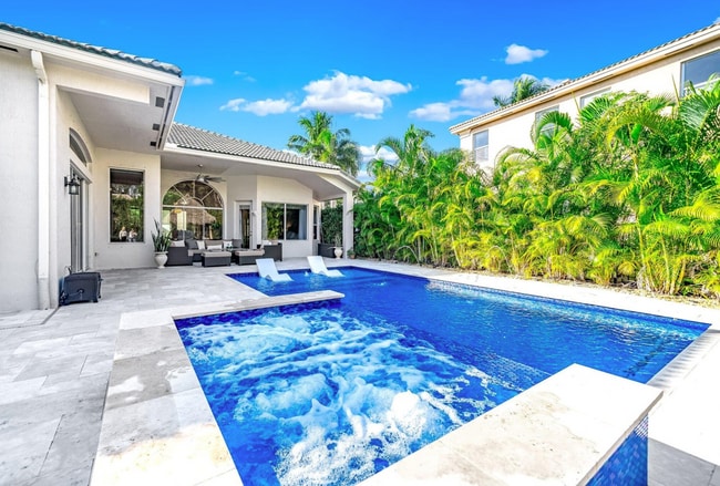 Photo - 6020 Walnut Hill Dr House