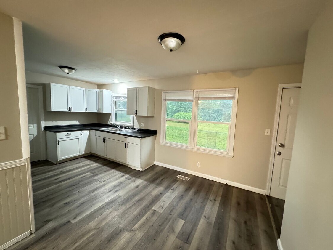 Primary Photo - 3 Bedrooms, 1.5 Bath Home in South Bend IN...