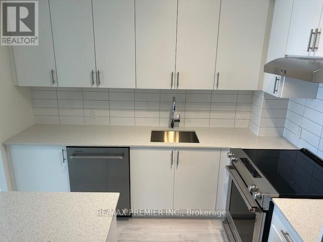 Building Photo - 9000 Jane St