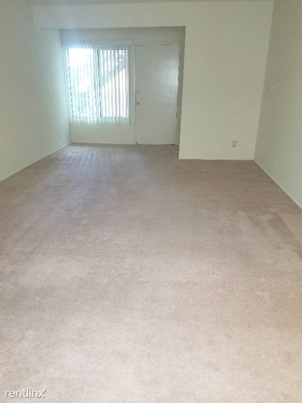 Foto del edificio - 3529 E 3rd St