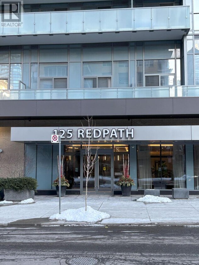 Photo principale - 125-3125 Redpath Ave