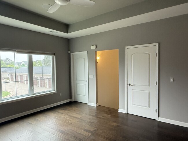 Foto del edificio - 5606 Arbor Chase Dr