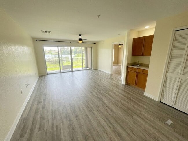 Building Photo - 2607 Emerald Lake Ct