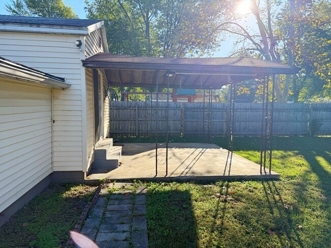 Building Photo - Single family home for rent!