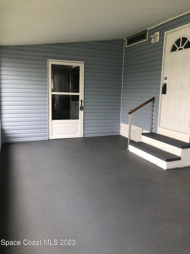 Foto del edificio - 522 Egret Cir