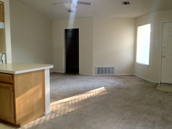Building Photo - Duplex