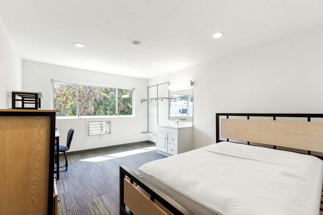 Foto principal - 920 W 28th St