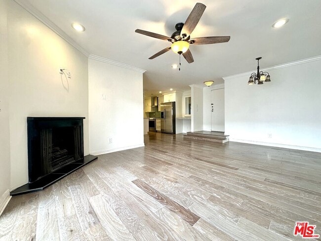 Building Photo - 1515 S Beverly Dr