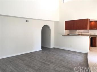 Building Photo - 1445 Jellick Ave