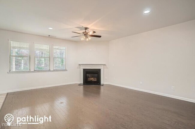 Building Photo - 5 br, 4 bath House - 355 Hillgrove Drive UNIT