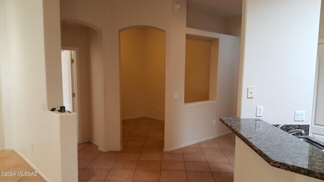 Building Photo - 13660 E High Plains Ranch St