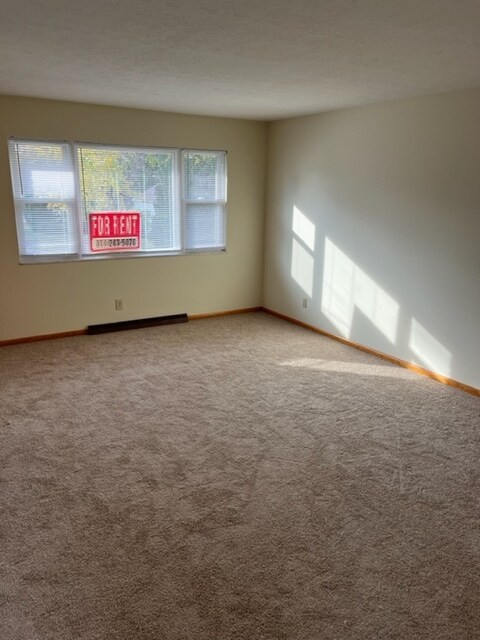 Living room - 101 29th St NW