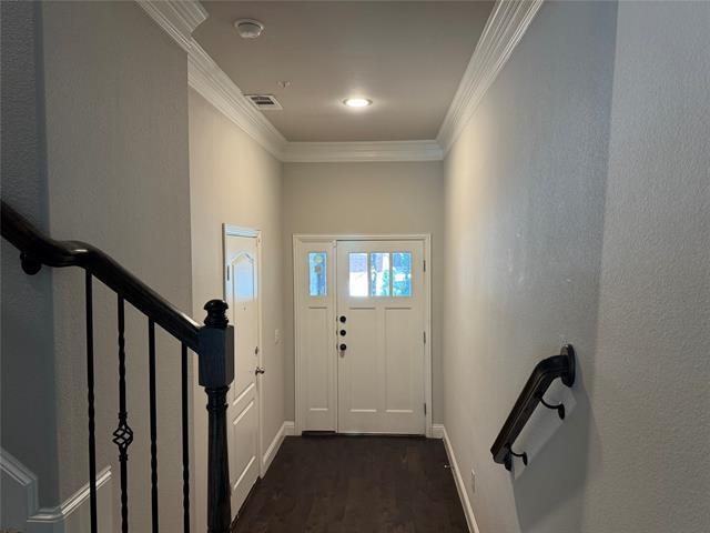Building Photo - 2669 Sherwood Dr