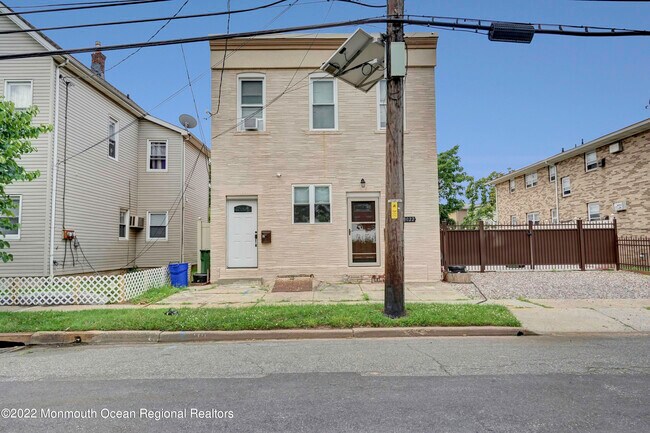Foto del edificio - 3022 S Wood Ave