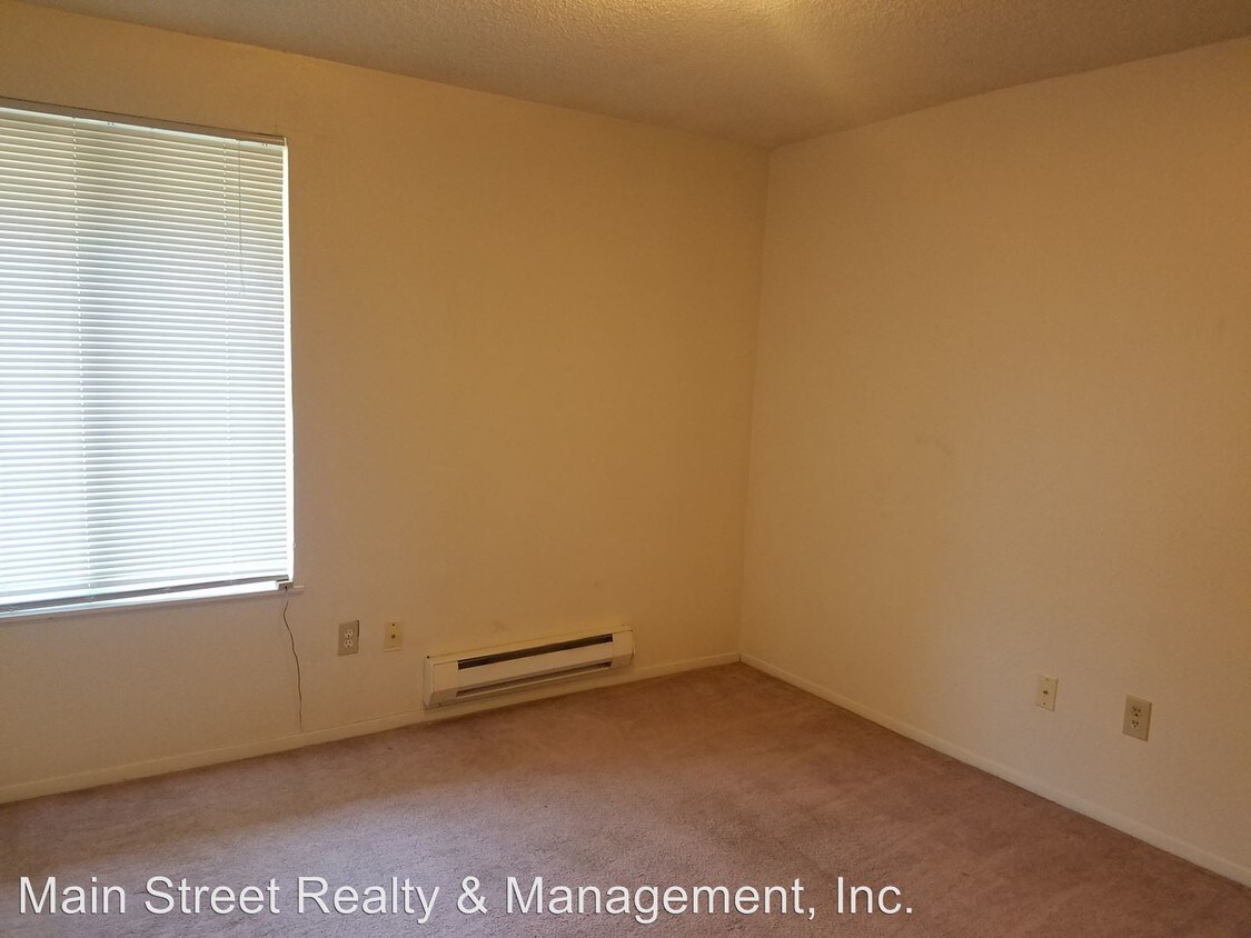 Building Photo - 5002 S 58th St
