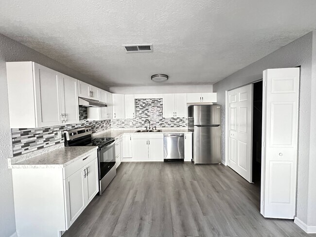 Foto del edificio - 3761 NE 40th Pl