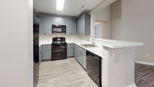 Interior Photo - 20 Lambourne