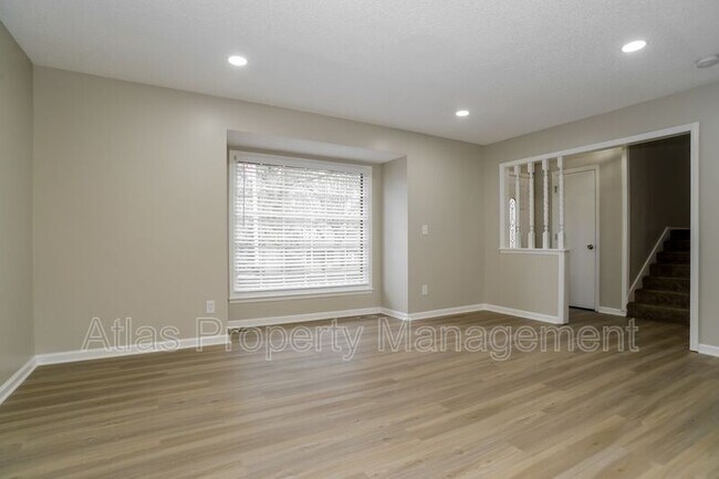 Building Photo - 6723 Hauser St
