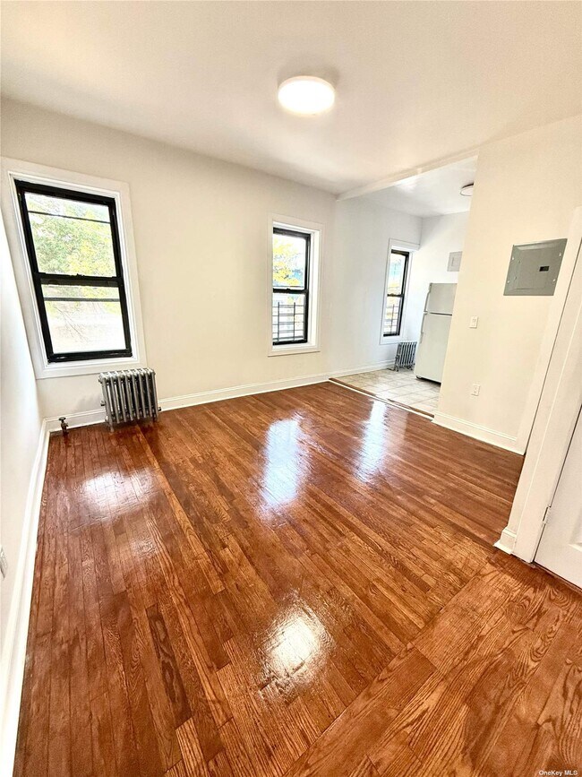 Foto del edificio - 90-04 Jamaica Ave