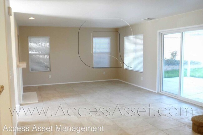 Foto del edificio - 3 br, 2.5 bath House - 1442 Tahoe St.