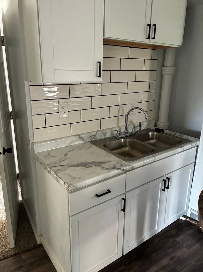 Foto del edificio - 2 Bedroom Apartment w/Appliances