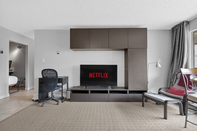 Building Photo - 223-226 6 Ave SE