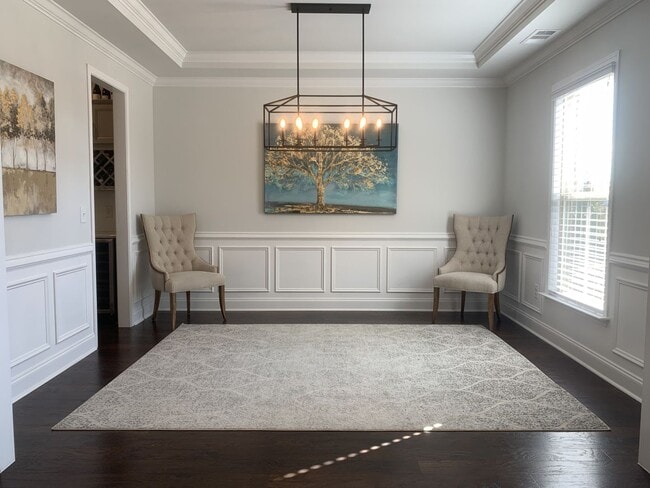 Building Photo - Like-New 5 Bedroom Rental Home in Mount Ju...