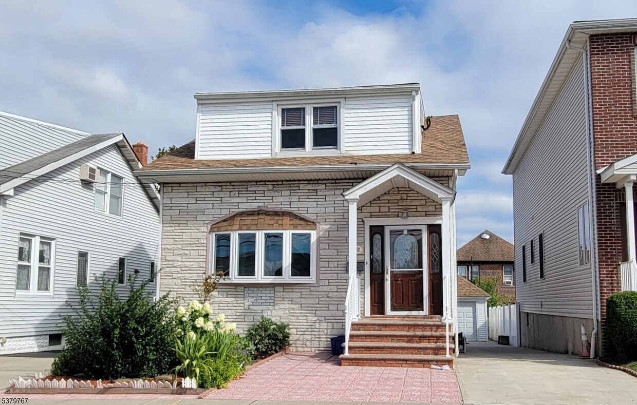 Foto principal - 712 5th St