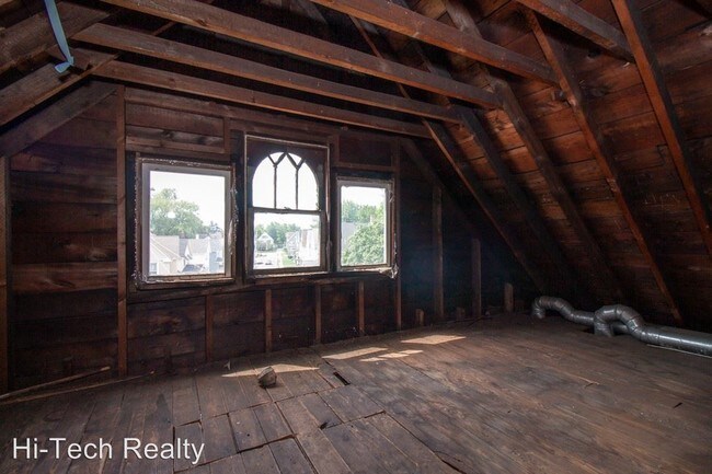 Building Photo - 4012 Mapledale Ave
