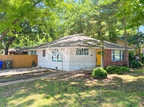 Building Photo - 930 Miller Ave